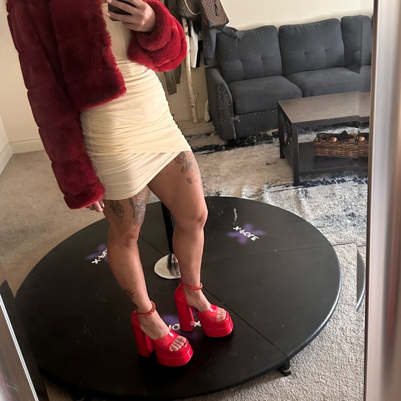 Versace Medusa Aevitas patent leather platform sandals (Red, 37) - Picture 7 of 8